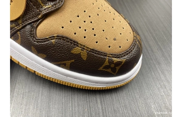 AIR WHITE-LouiV Top -LouiV 1 O-W (WITH CASE) Low JORDAN 0124